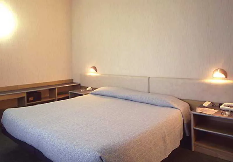 Best Western Hotel Residence Italia クアルトゥ・サンテーレナ