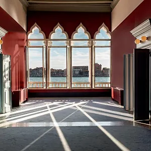Il Palazzo Experimental 4* Veneza