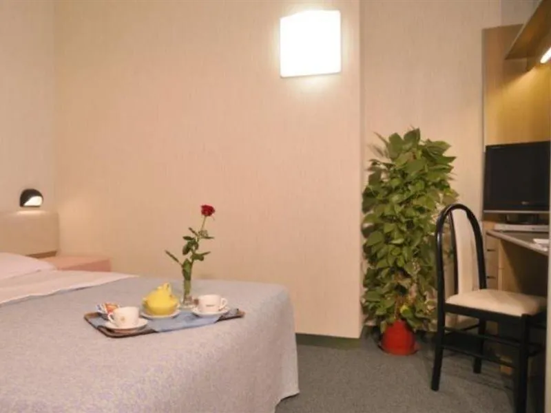 Best Western Hotel Residence Italia Quartu SantʼElena 3*,