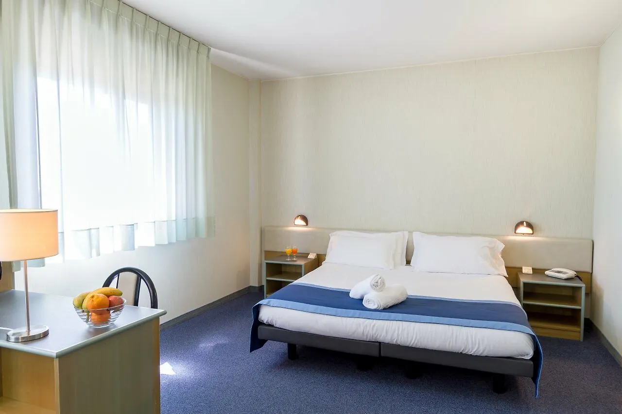 Best Western Hotel Residence Italia Quartu SantʼElena 3*,